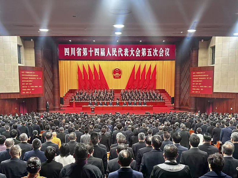 錦旗載譽(yù)映初心 匠心護(hù)航兩會(huì)聲 鷹皇圓滿完成2026省市兩會(huì)音視頻保障任務(wù)