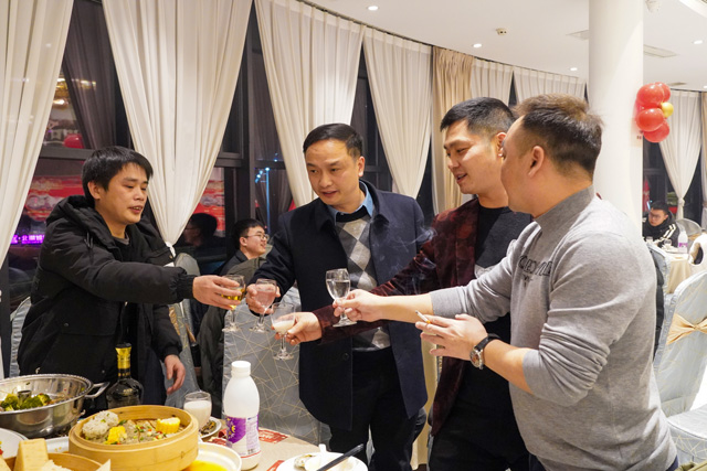 成都鷹皇科技年度表彰大會暨2022年新春團(tuán)拜會