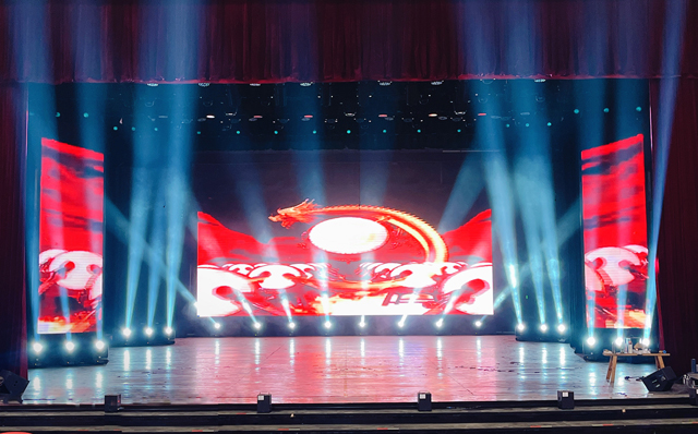 成都大邑縣四川電影電視學(xué)院演播禮堂舞臺燈光音響安裝調(diào)試工程紀(jì)實(shí)