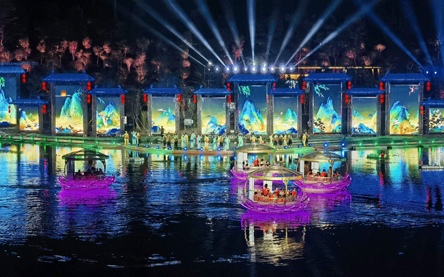 通江高明湖公園水上實(shí)景舞臺(tái)演出燈光盛宴