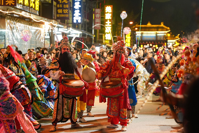 “大美阿壩·幸福羌年”2025羌年慶祝系列活動 | 鷹皇科技賦能夜游場景打造+成果展