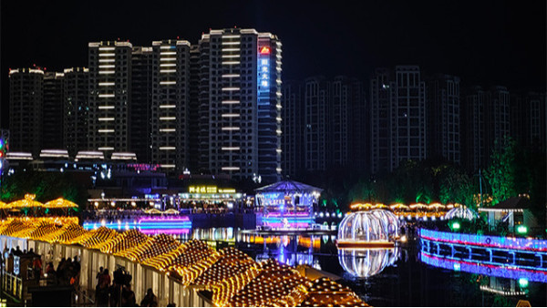 再譜新篇章，成都鷹皇科技戶外文旅項目——宜賓瑪歌莊園戶外水上舞臺燈光、音響及LED顯示屏工程竣工