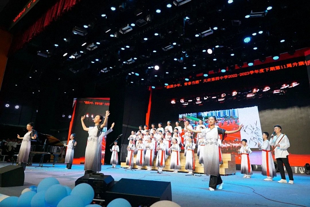 天府第四中學(xué)第五屆“藝·起SHOW” 鷹皇科技租賃團(tuán)隊(duì)助力活動(dòng)舞臺(tái)燈光音響視頻服務(wù)